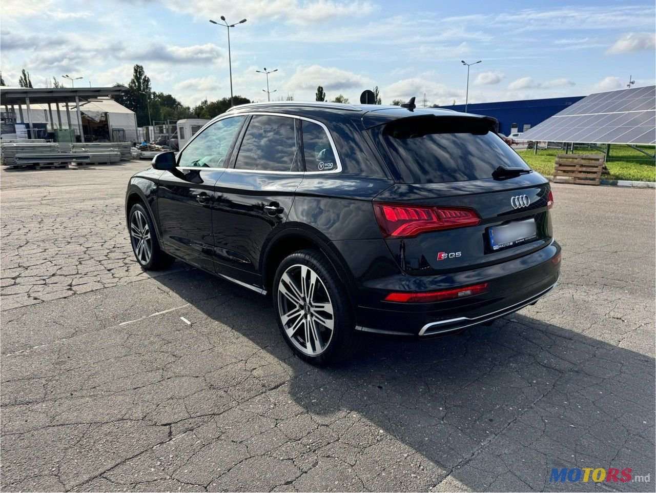 2019' Audi SQ5 photo #3