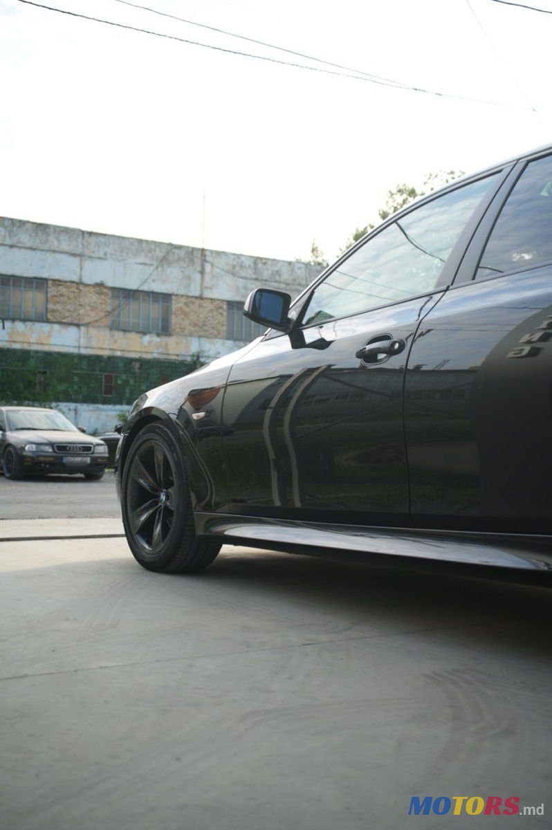 2005' BMW 5 Series photo #2