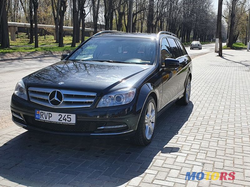 2010' Mercedes-Benz C Класс photo #1