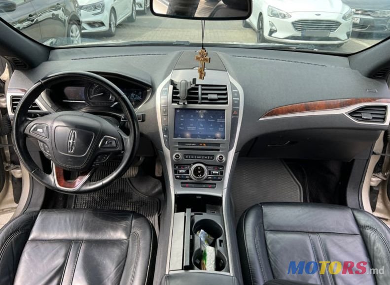 2017' Lincoln MKZ photo #5