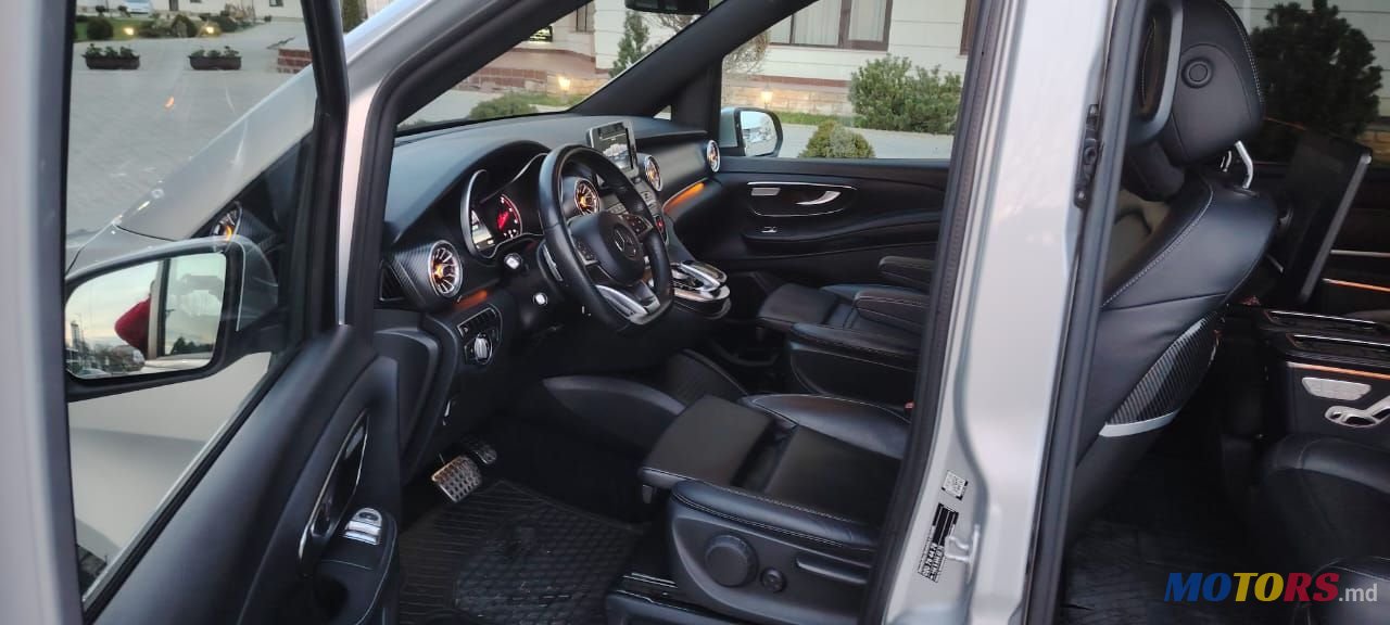 2017' Mercedes-Benz V-Class photo #3