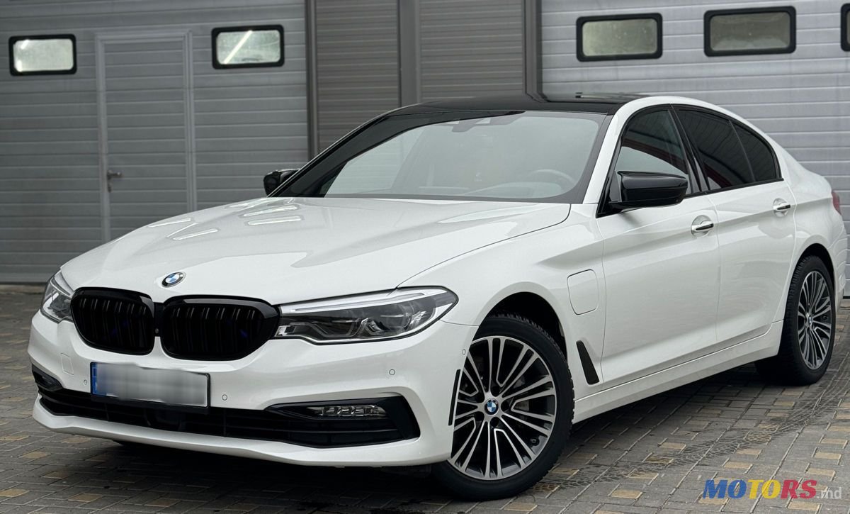 2018' BMW 5 Series photo #1