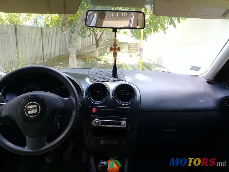 2004' SEAT Cordoba photo #3