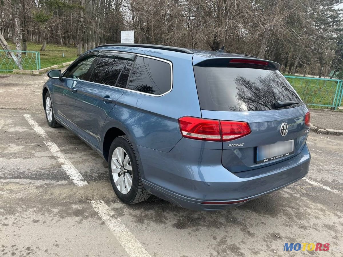 2016' Volkswagen Passat photo #2