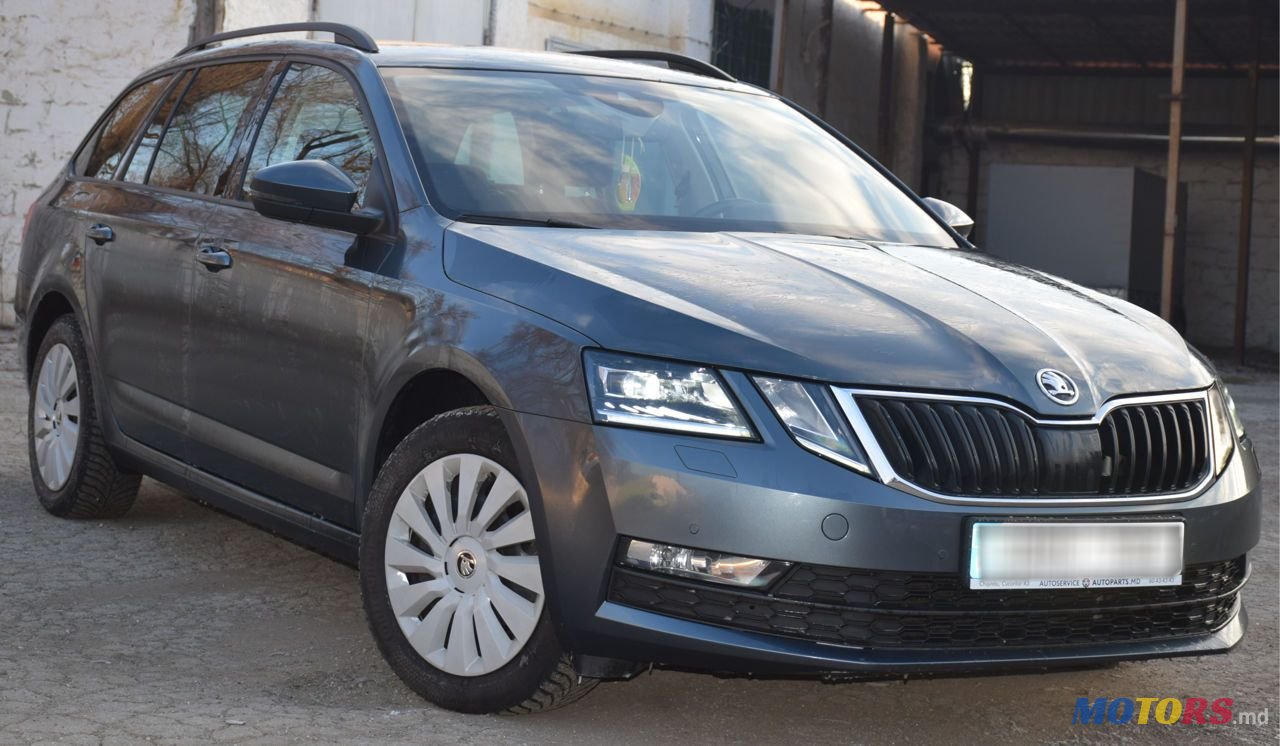 2020' Skoda Octavia photo #2