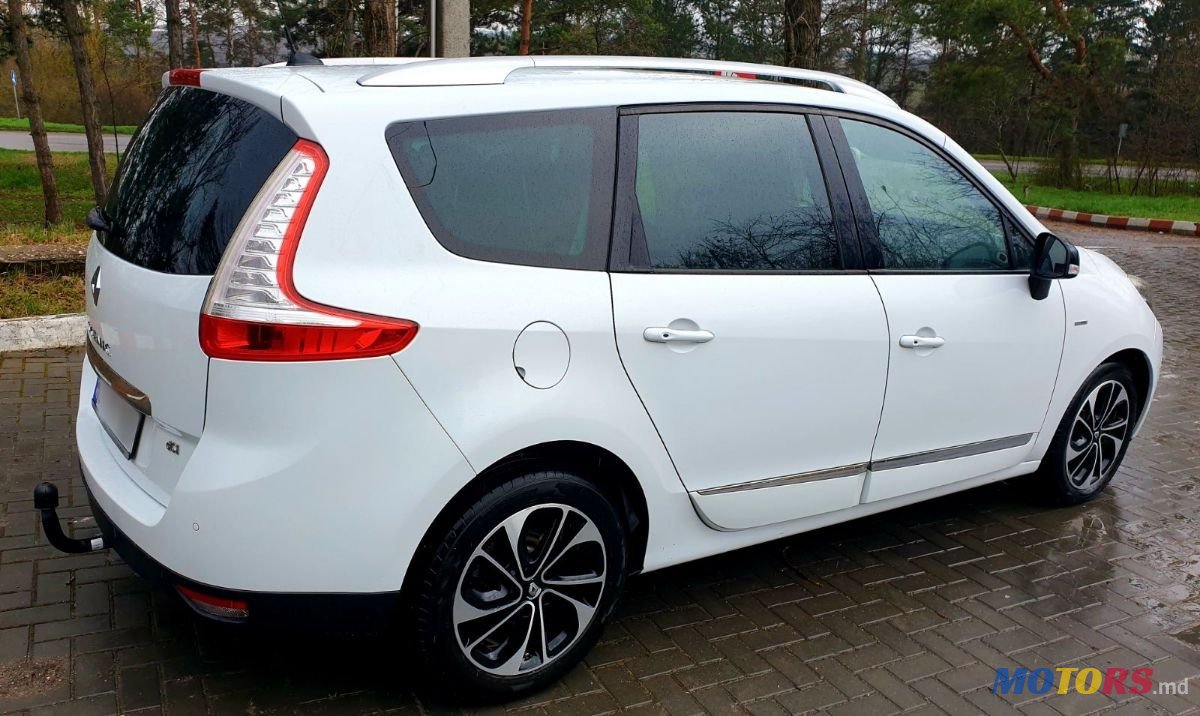 2015' Renault Grand Scenic photo #6