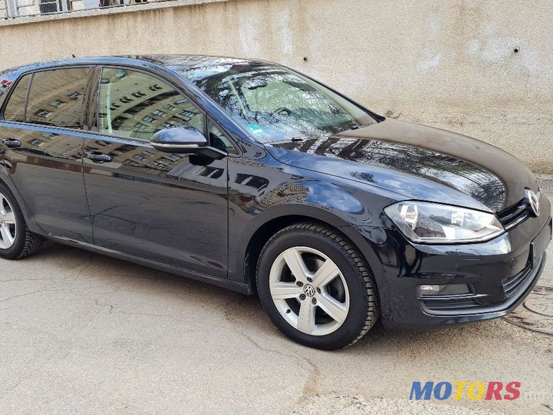 2016' Volkswagen Golf photo #3