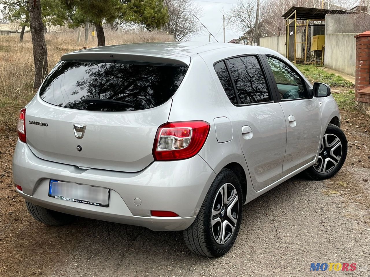 2013' Dacia Sandero photo #5