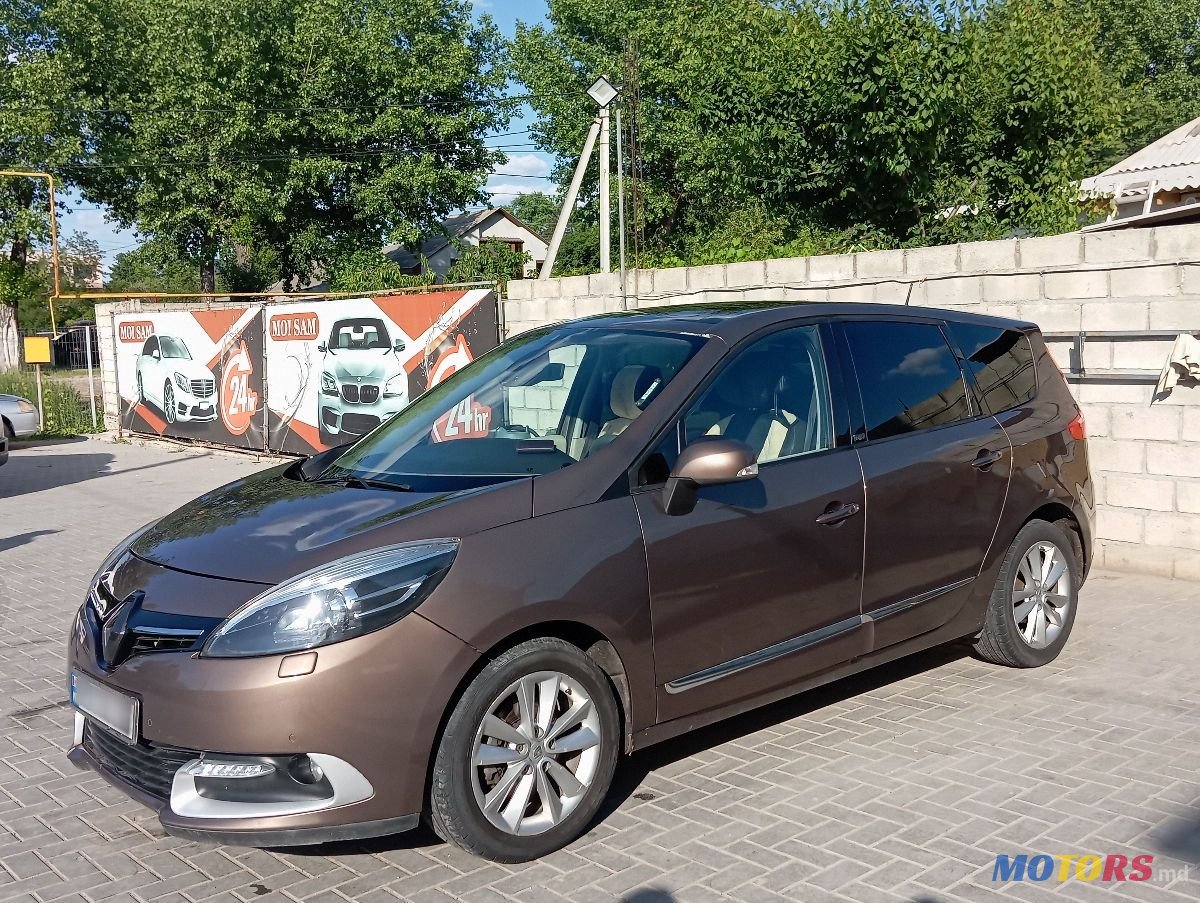 2012' Renault Grand Scenic photo #2