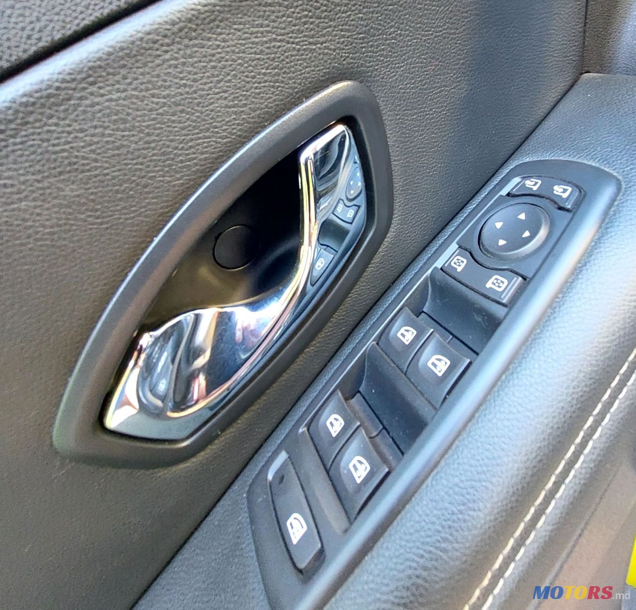 2013' Renault Megane photo #4