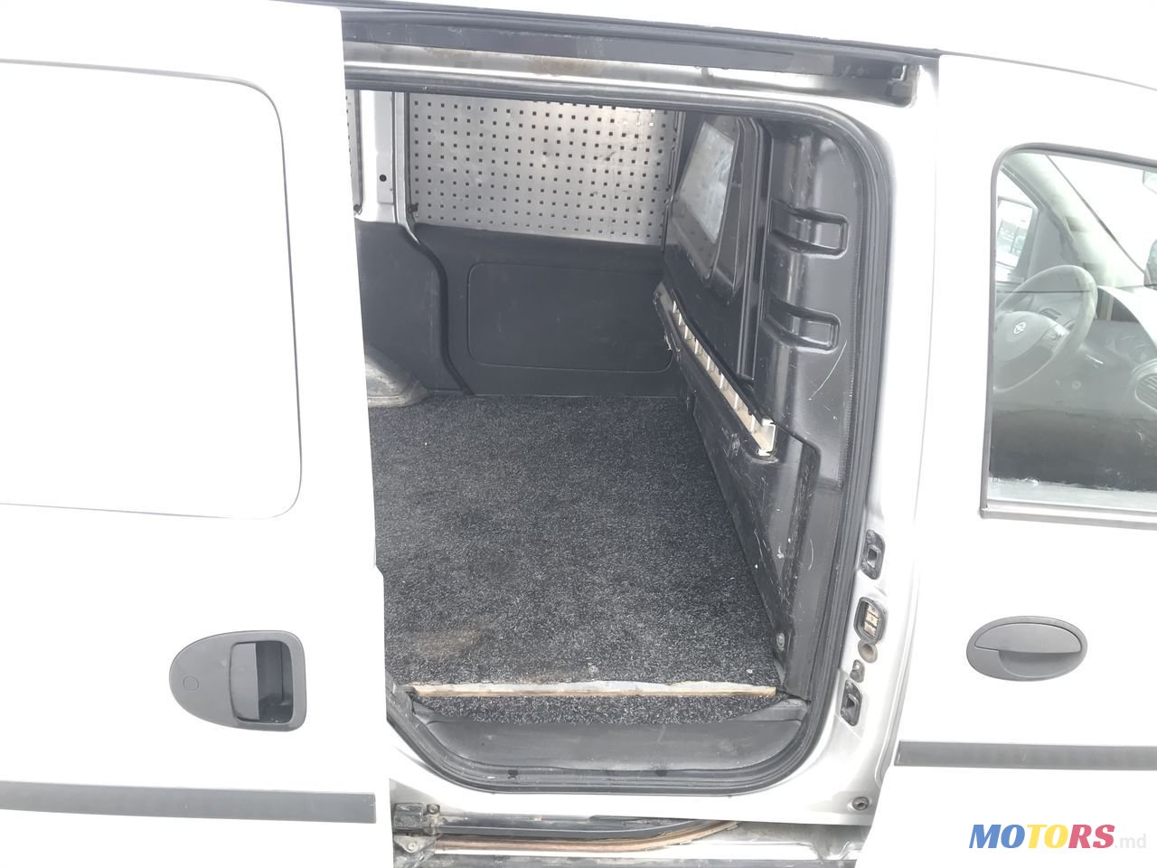 2011' Opel Combo photo #4