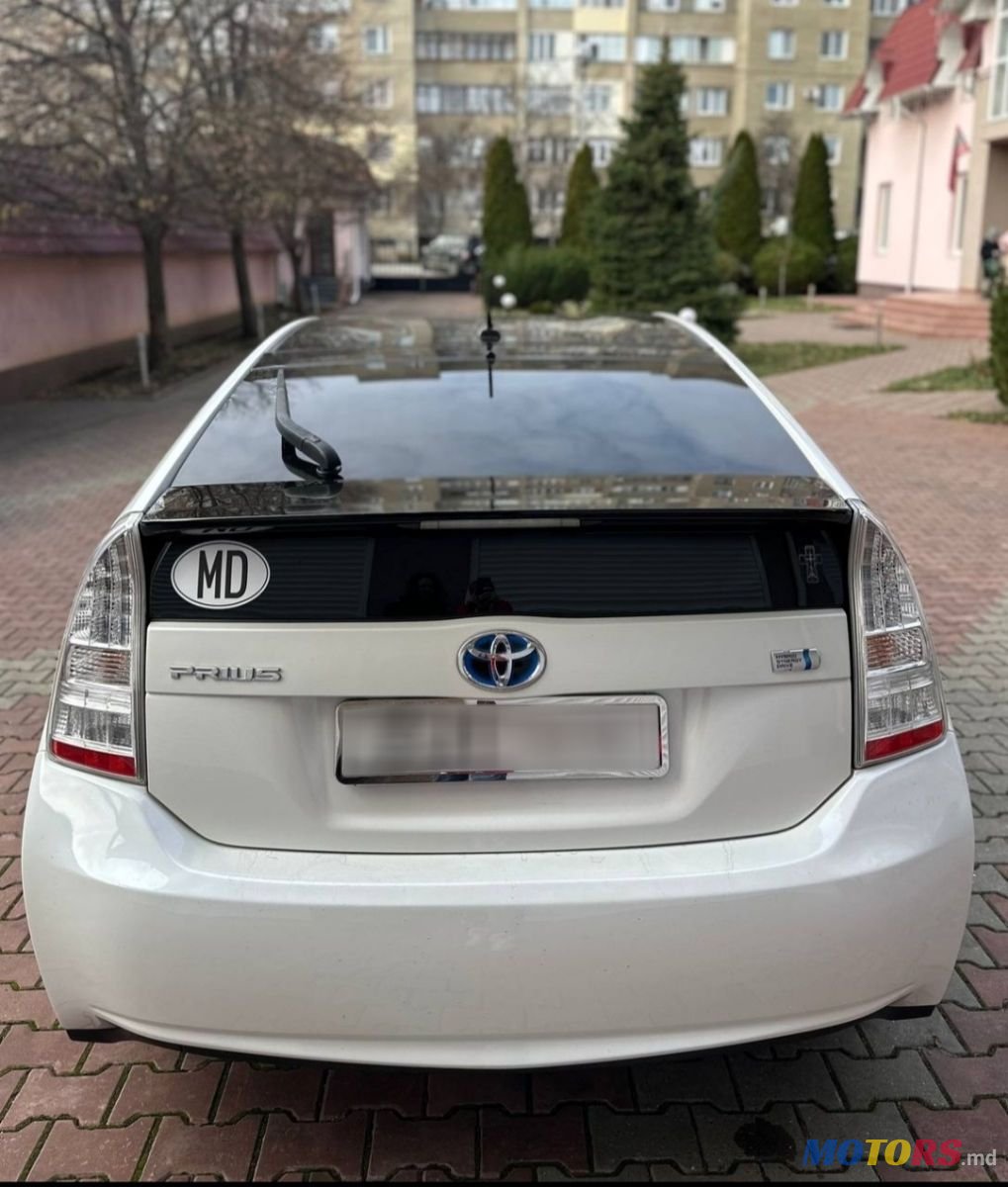 2010' Toyota Prius photo #5