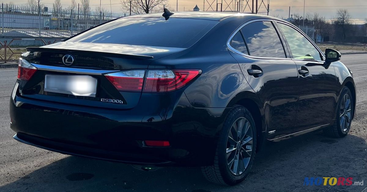 2013' Lexus Es Series photo #5