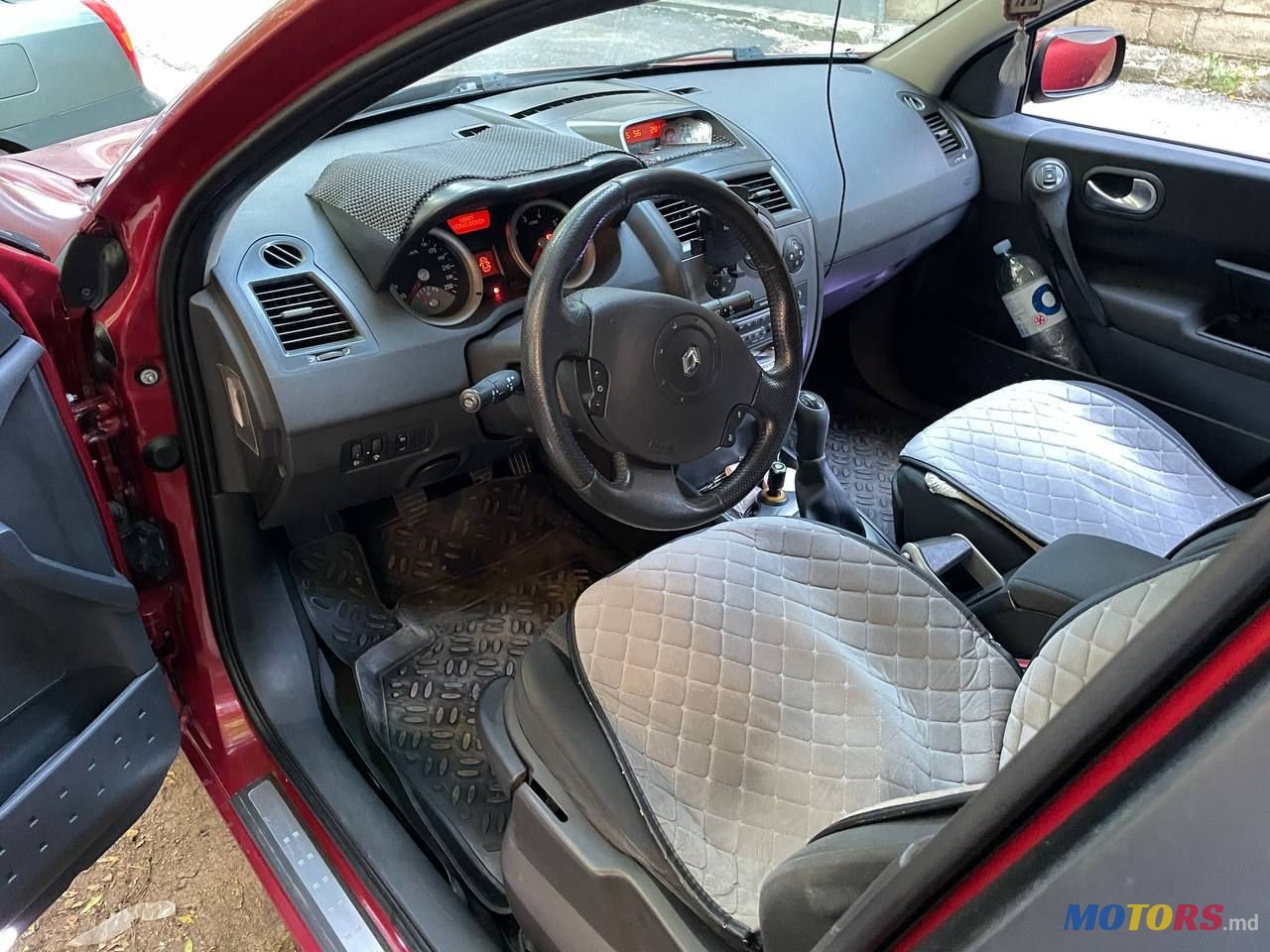 2004' Renault Megane photo #5