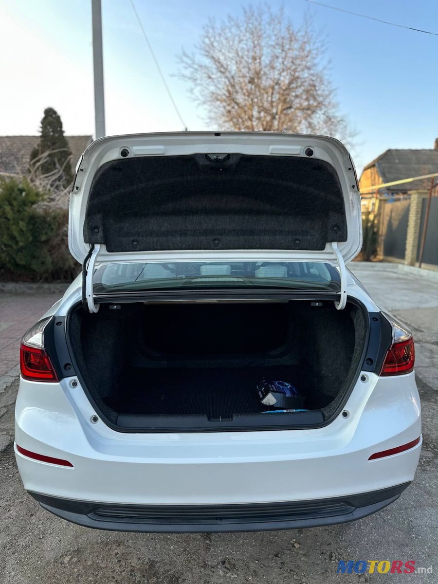 2019' Honda Insight photo #4