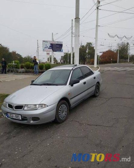1997' Mitsubishi Carisma photo #1