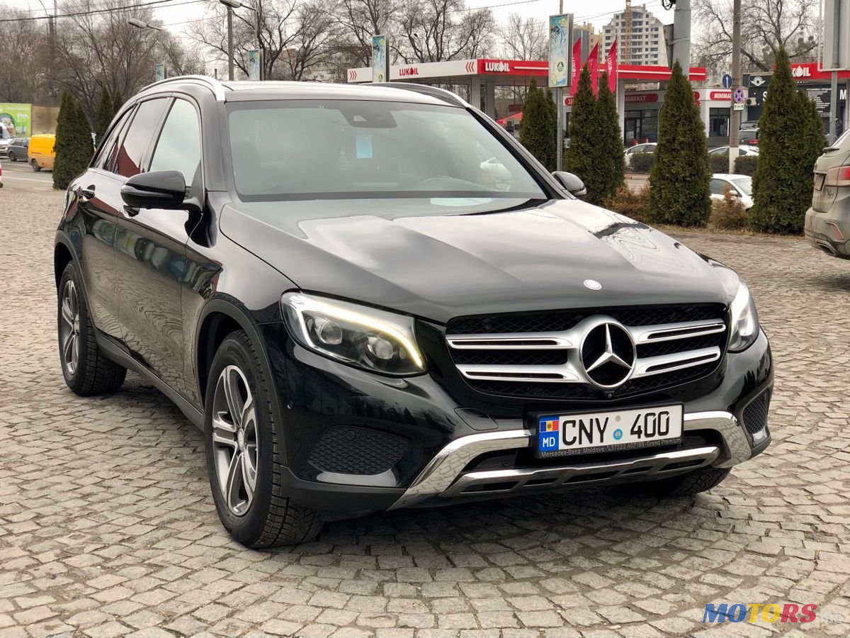 2017' Mercedes-Benz Glc photo #2