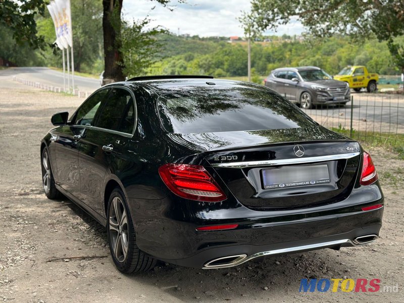 2016' Mercedes-Benz E-Class photo #6