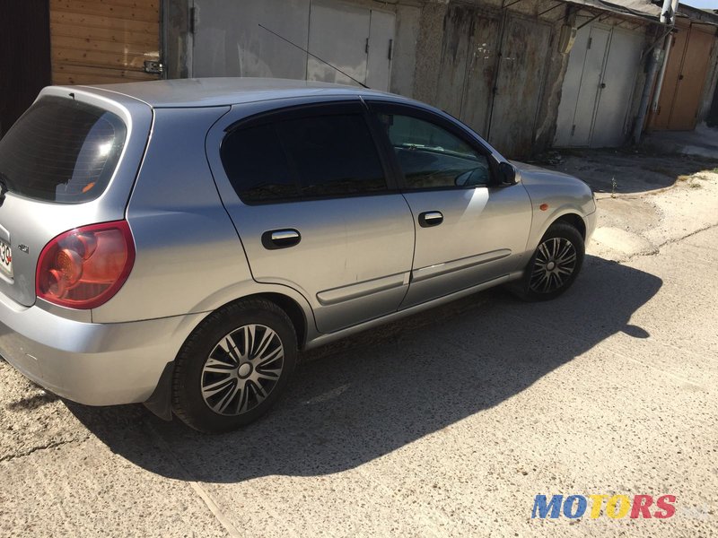 2005' Nissan Almera photo #2