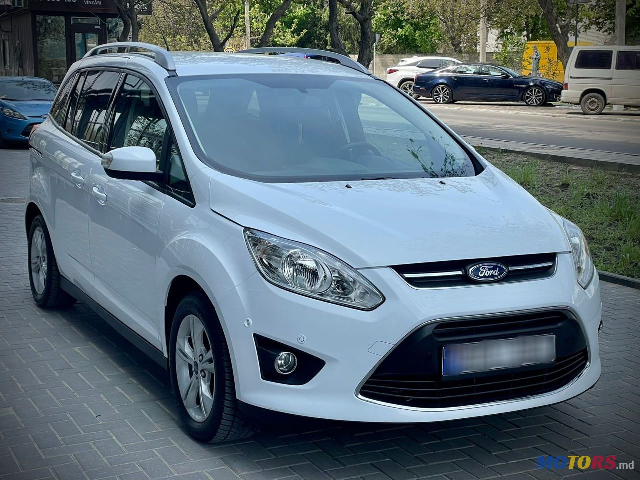 2013' Ford C-MAX photo #5