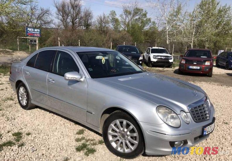 2008' Mercedes-Benz E photo #2