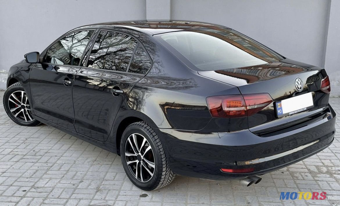 2016' Volkswagen Jetta photo #3