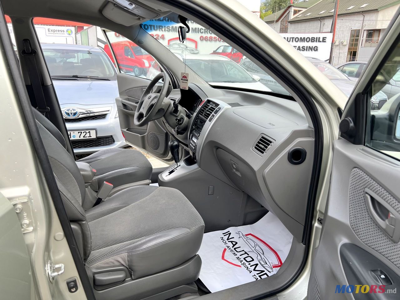 2009' Hyundai Tucson photo #6