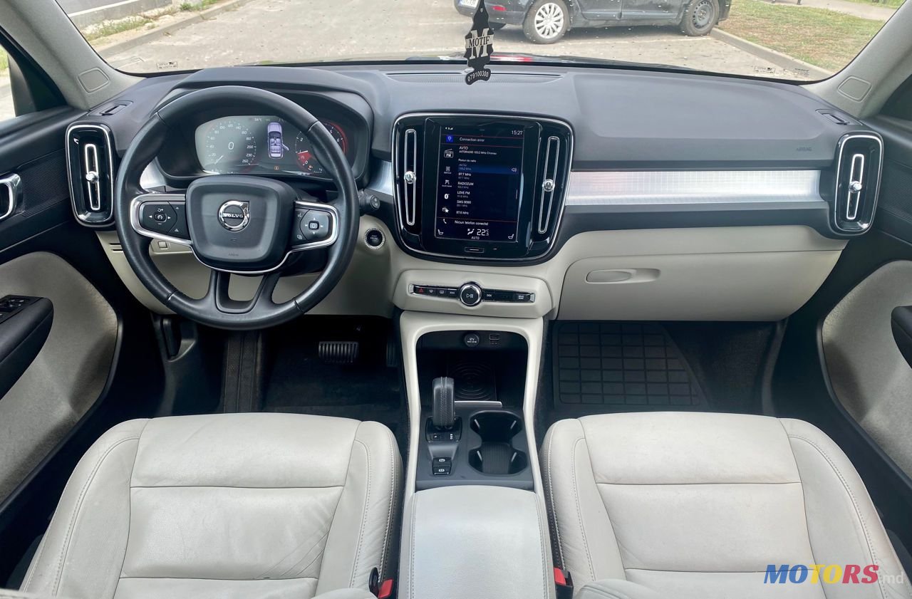 2018' Volvo Xc40 photo #6