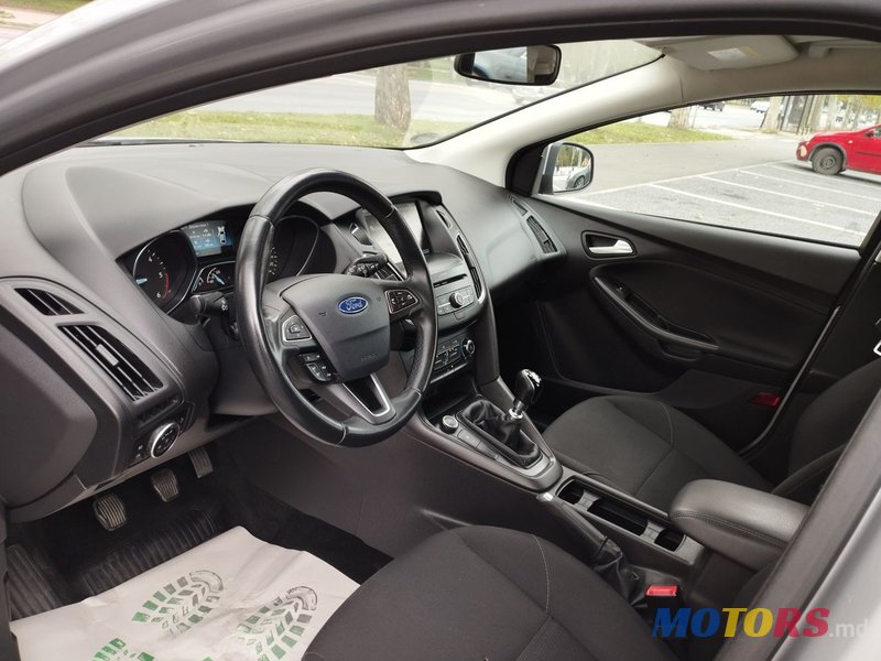 2016' Ford Focus photo #5