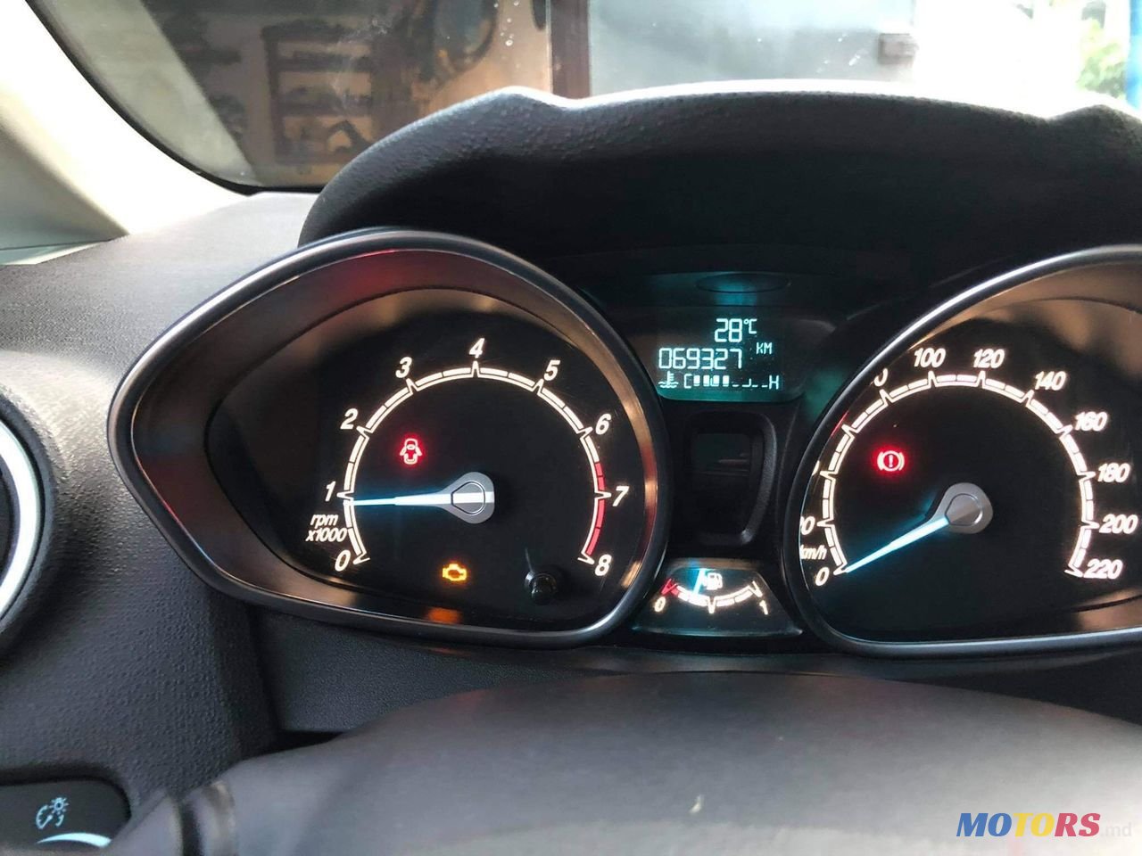 2013' Ford Fiesta photo #4