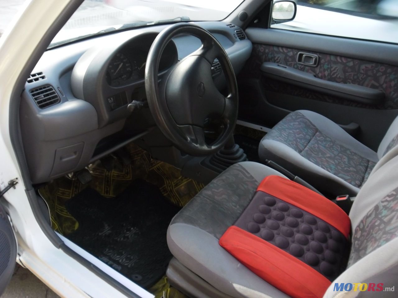 1997' Nissan Micra photo #5