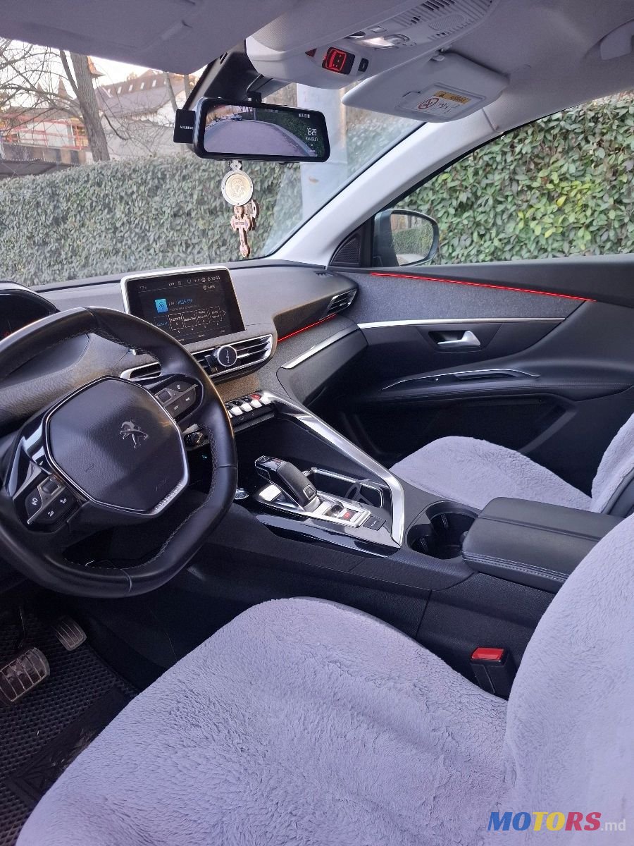 2020' Peugeot 3008 photo #5