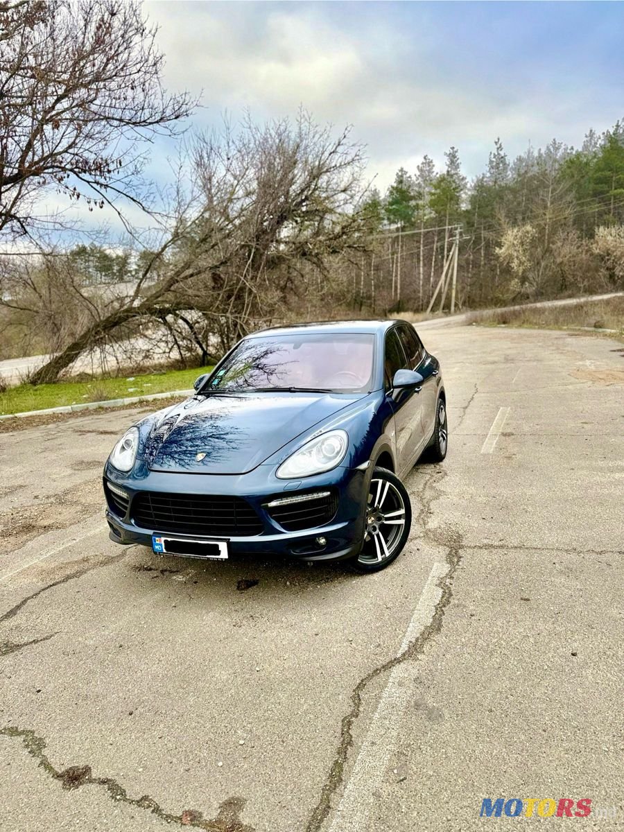 2013' Porsche Cayenne photo #1