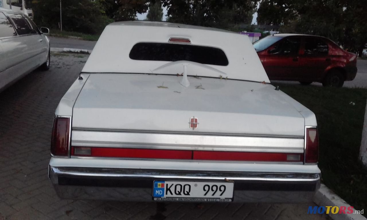 1986' Lincoln Town Car photo #2