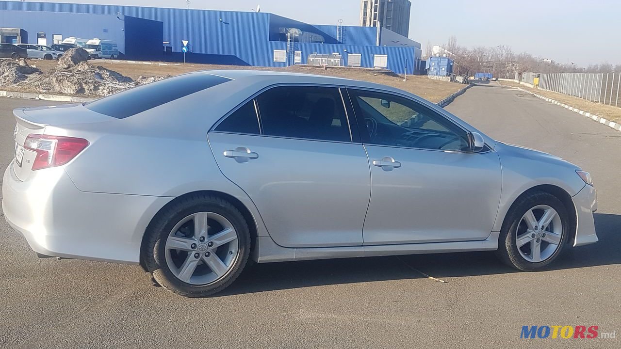 2014' Toyota Camry photo #6