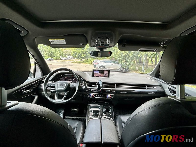 2018' Audi Q7 photo #5