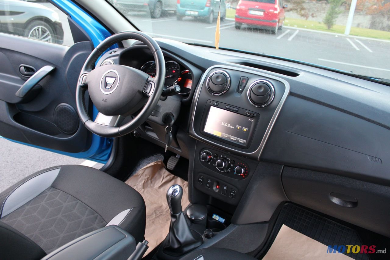 2015' Dacia Sandero Stepway photo #6