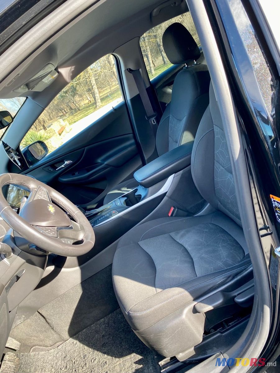 2017' Chevrolet Volt photo #5