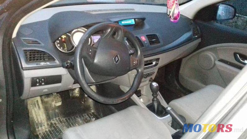 2009' Renault Megane photo #2