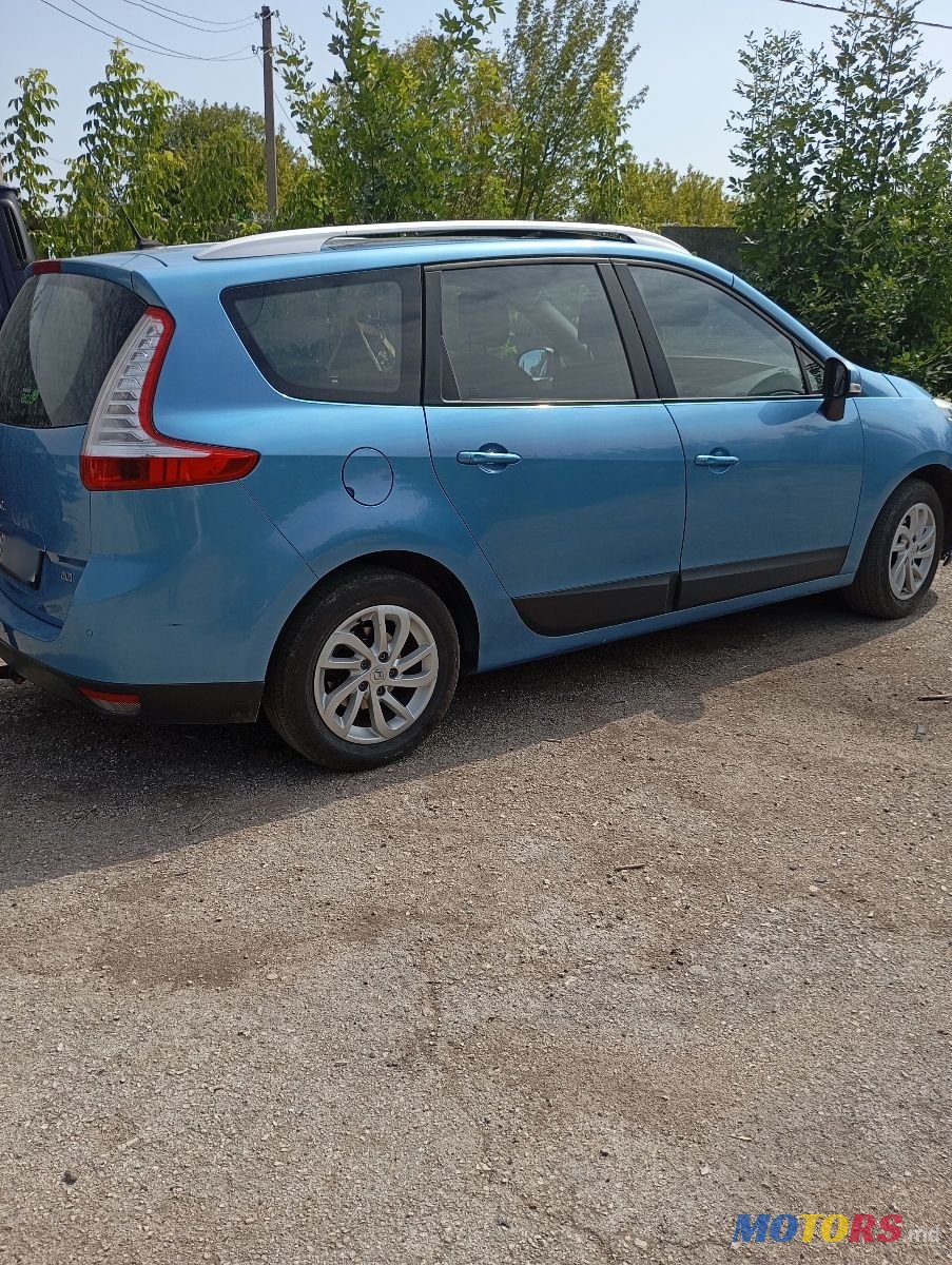 2013' Renault Grand Scenic photo #6