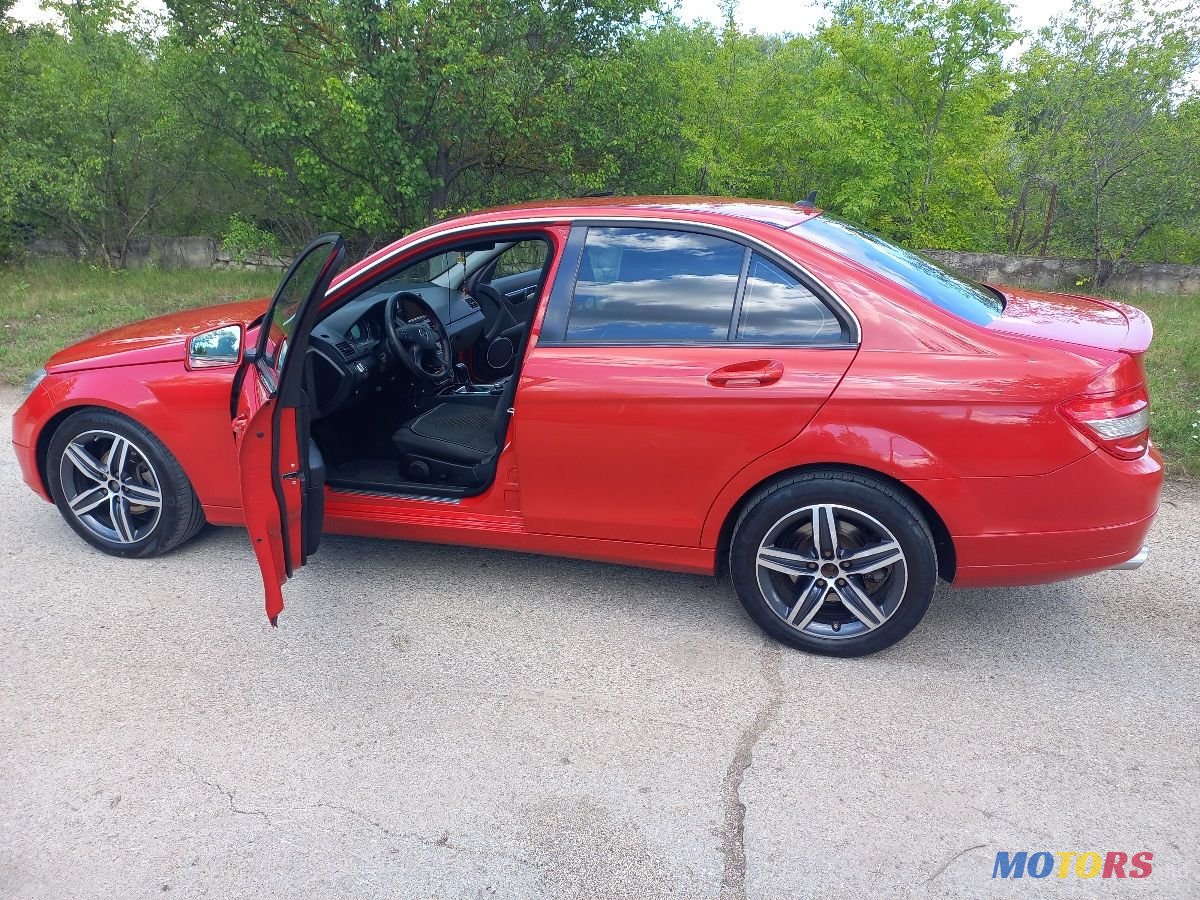 2010' Mercedes-Benz C Класс photo #5