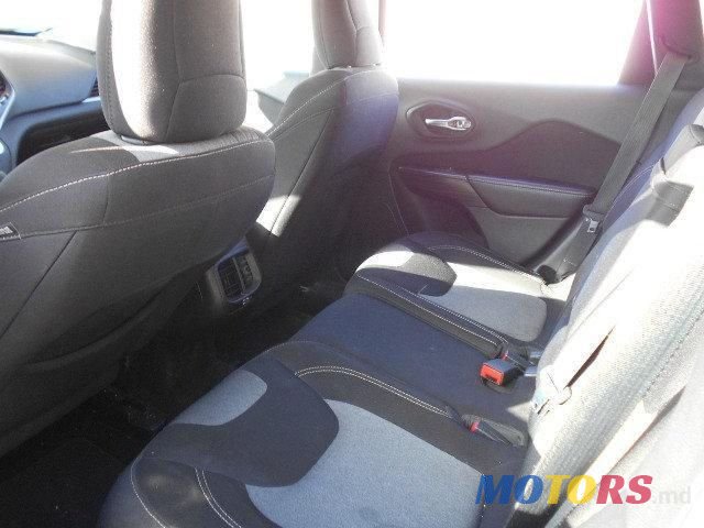 2014' Jeep Cherokee photo #2