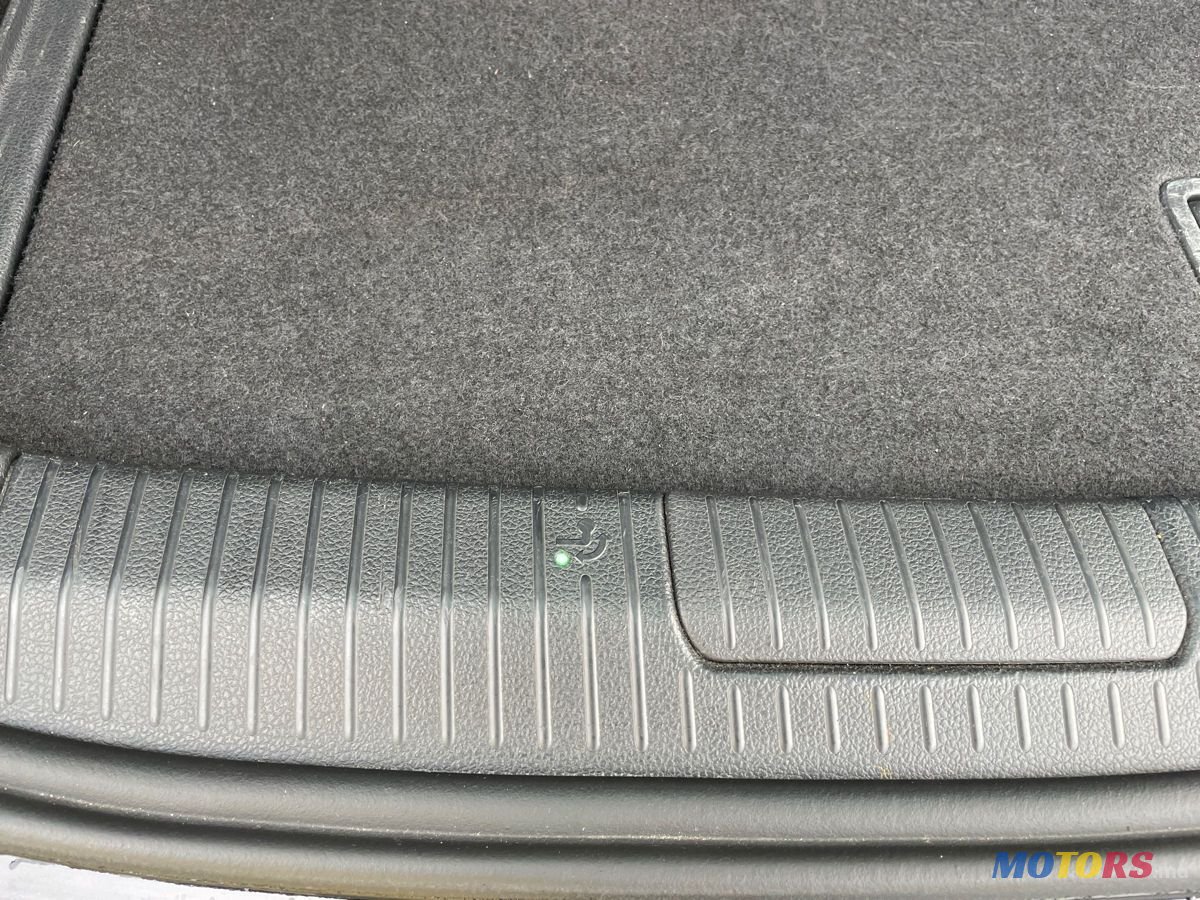 2015' Volkswagen Golf Plus photo #6