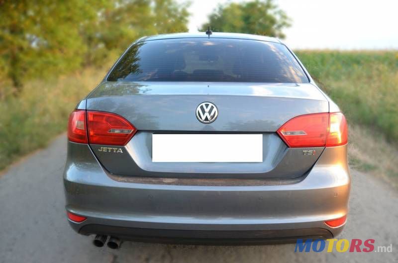 2011' Volkswagen Jetta photo #5