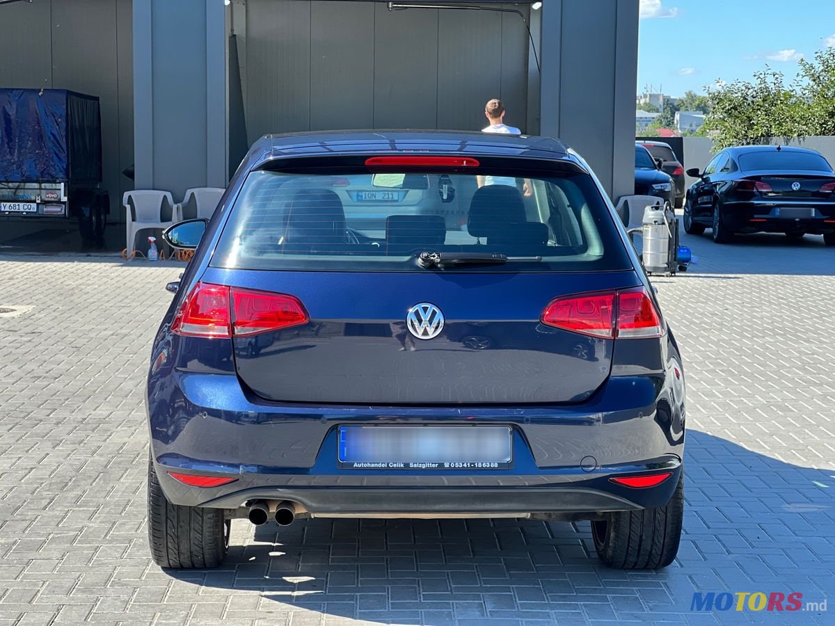 2015' Volkswagen Golf photo #4