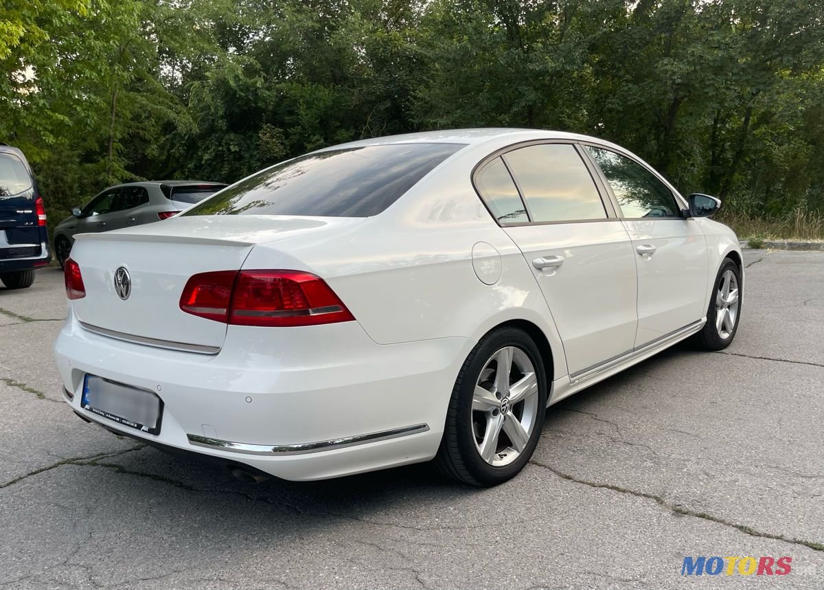 2013' Volkswagen Passat photo #3