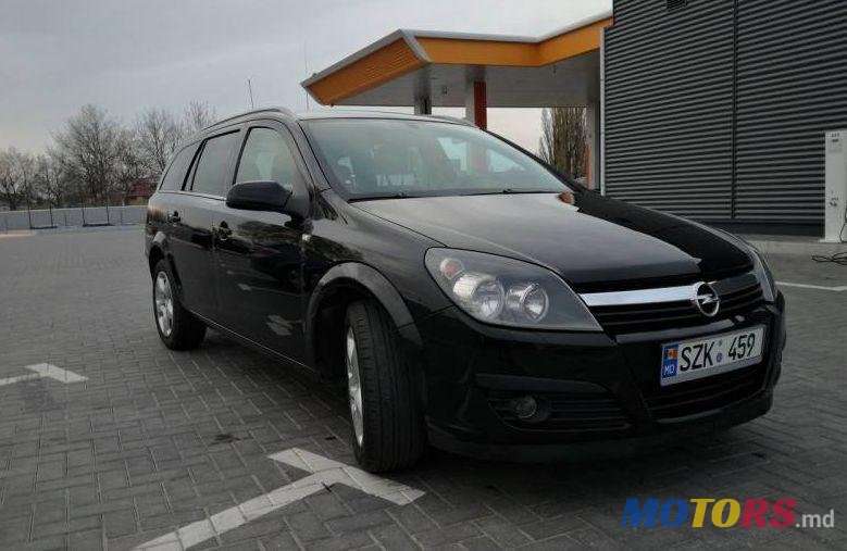 2006' Opel Astra photo #2