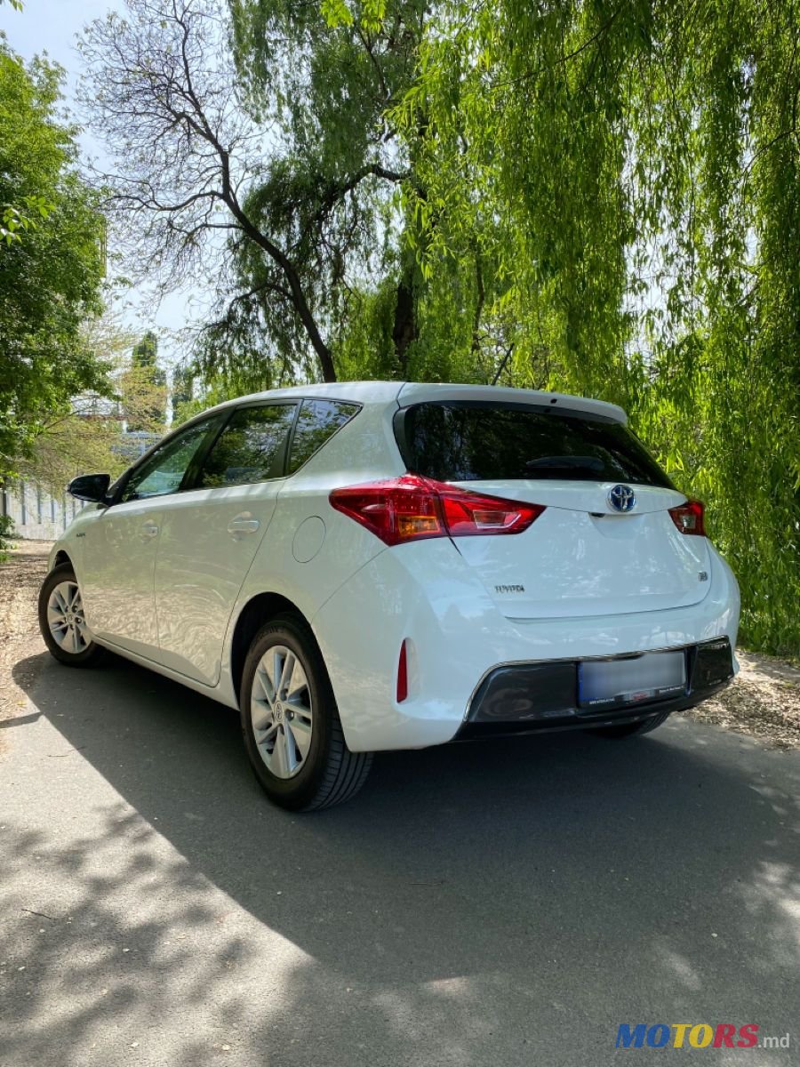 2014' Toyota Auris photo #3