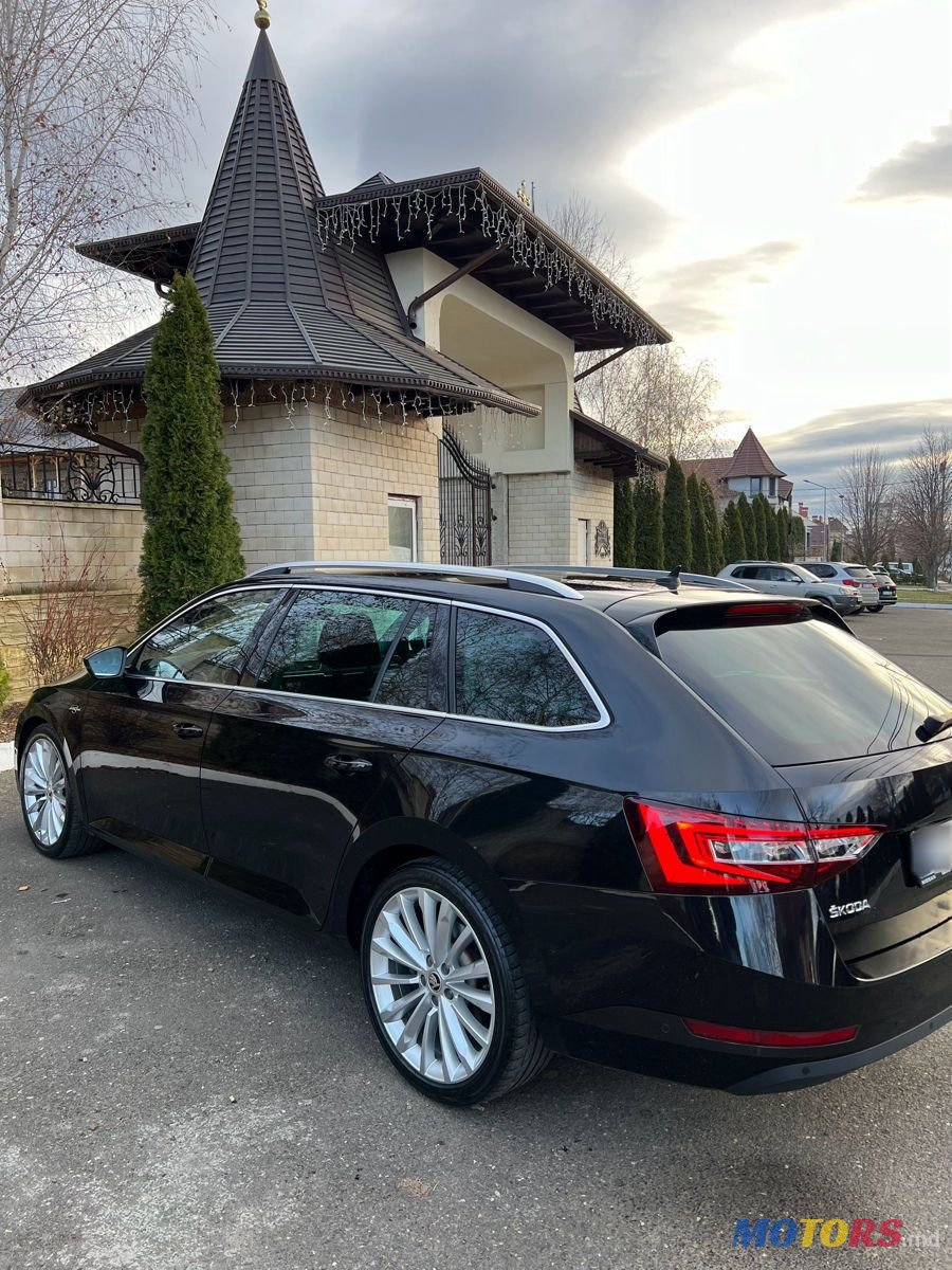 2018' Skoda Superb photo #2