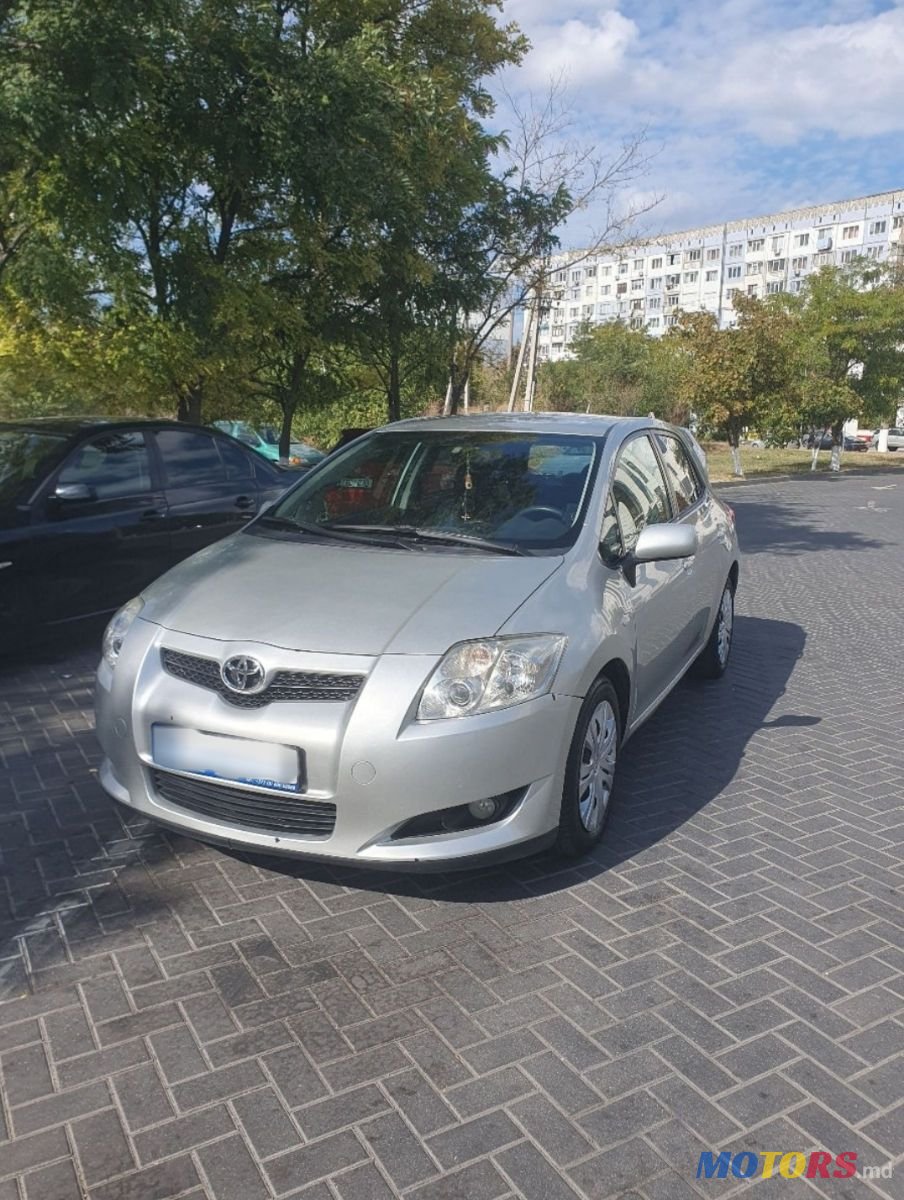 2008' Toyota Auris photo #2